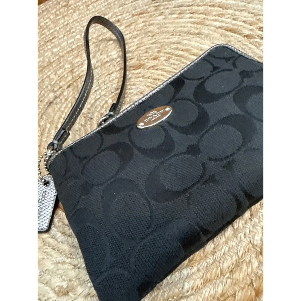 Coach signature canvas